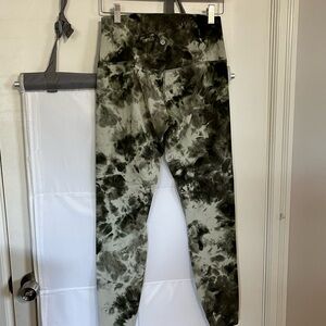 Women’s Lululemon pants